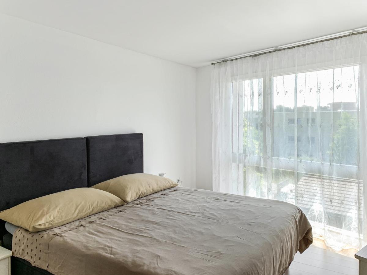 Hotel Haus Zur Lilie Hinwil Esterno foto
