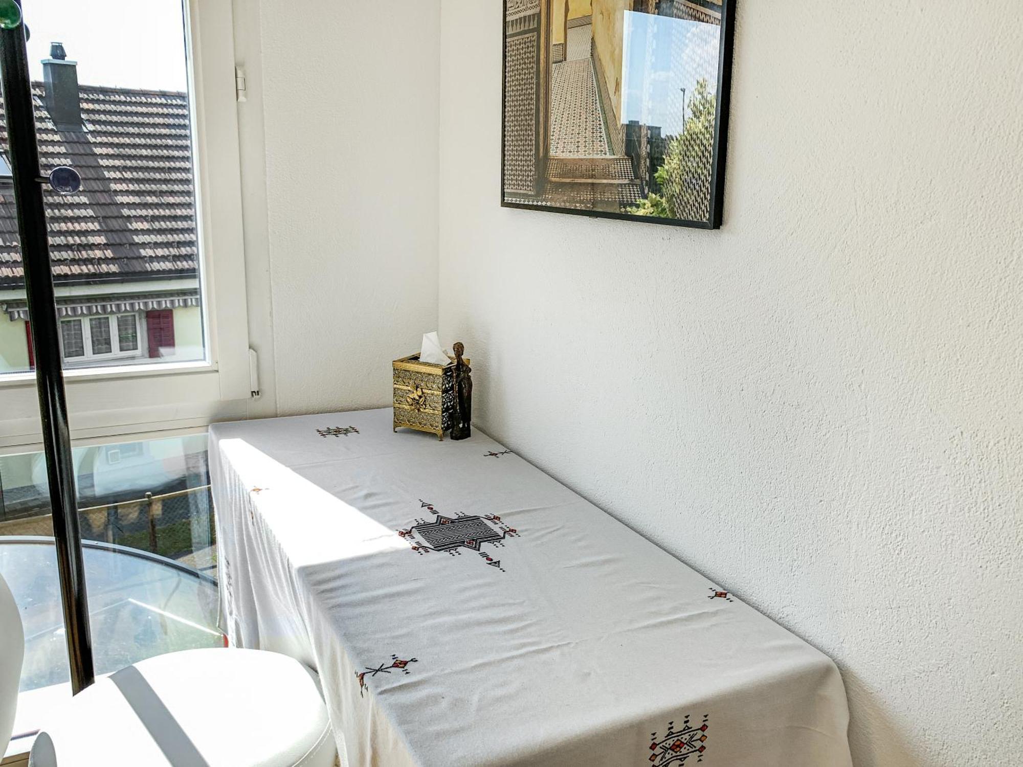 Hotel Haus Zur Lilie Hinwil Esterno foto